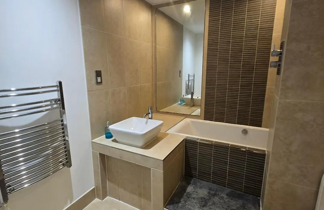 Brilliant 2 Bedroom Apartment-1