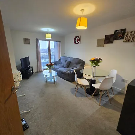Brilliant 2 Bedroom Apartment-3